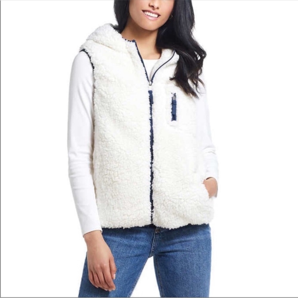 Weatherproof Cream Fleece Vest with Black Accents